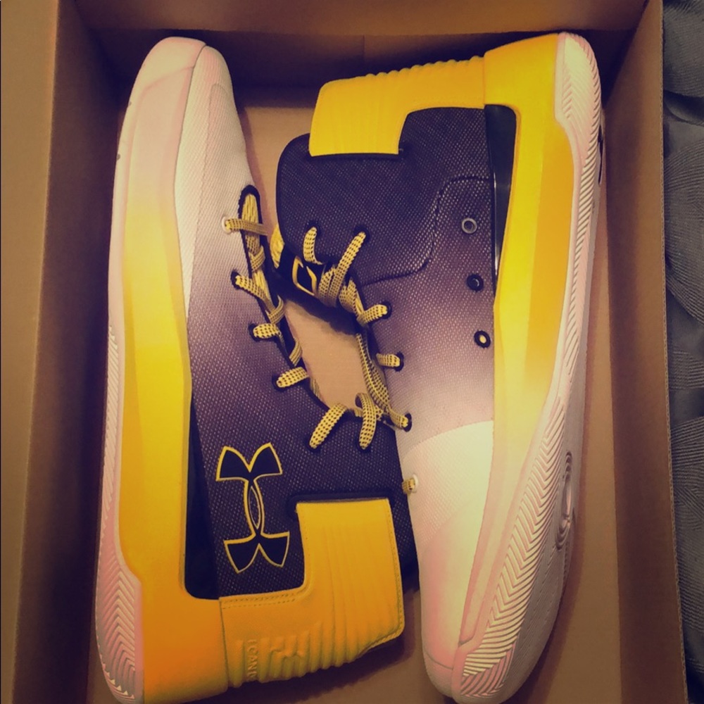 Brand new in the box, Under Armor Heat seekers!